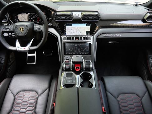 Used 2023 Lamborghini Urus S AWD/4WD image 7