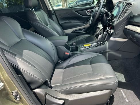 Used 2022 Subaru Forester Limited AWD/4WD image 9