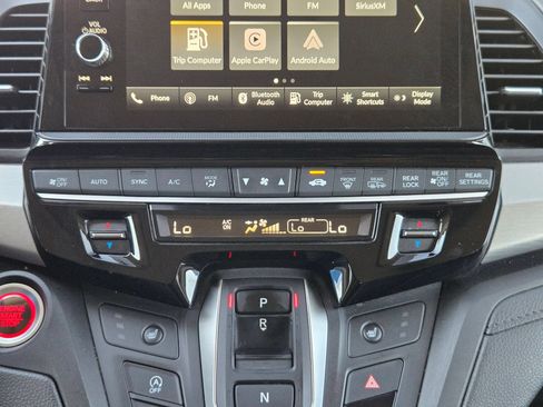 Used 2025 Honda Odyssey EX-L image 17