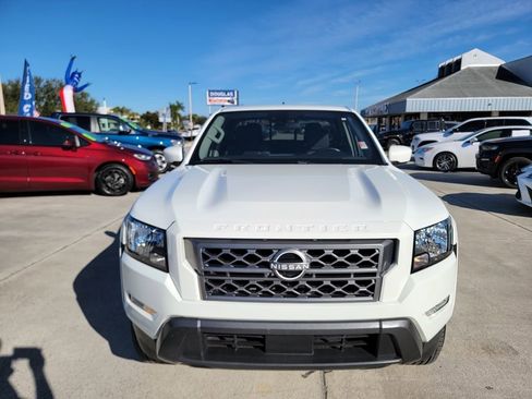 Used 2022 Nissan Frontier SV image 8