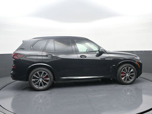 New 2026 BMW X5 xDrive40i w/ M Sport Package AWD/4WD image 8