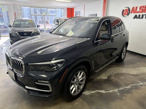 Used 2021 BMW X5 sDrive40i w/ Premium Package RWD image 3