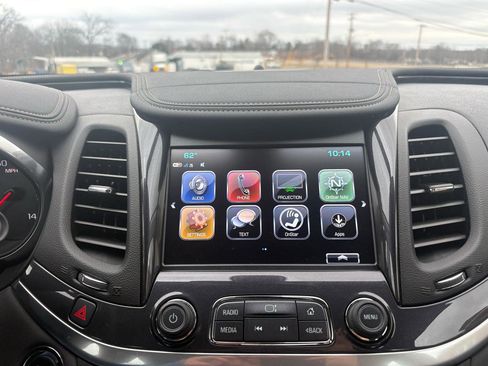 Used 2019 Chevrolet Impala LT image 18