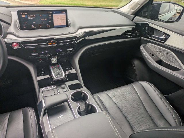 Used 2023 Acura MDX w/ Technology Package FWD image 18