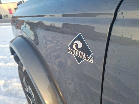 Used 2023 Ford Bronco Outer Banks image 33