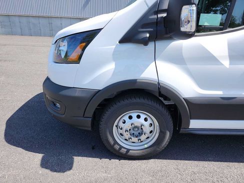New 2026 Ford Transit 250 148 Medium Roof Extended AWD image 10