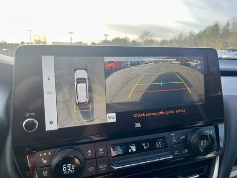 Used 2024 Toyota Grand Highlander Platinum image 14