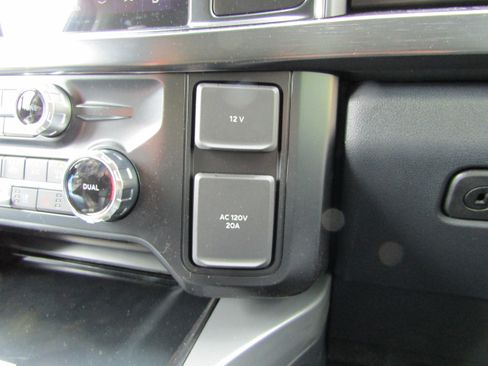 New 2026 Ford F250 Lariat w/ Lariat Premium Package AWD/4WD image 31