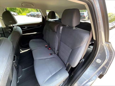 Used 2020 Kia Sorento LX AWD/4WD image 25