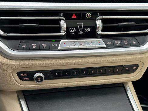 Used 2021 BMW 330i xDrive 330i xDrive w/ Premium Package image 20