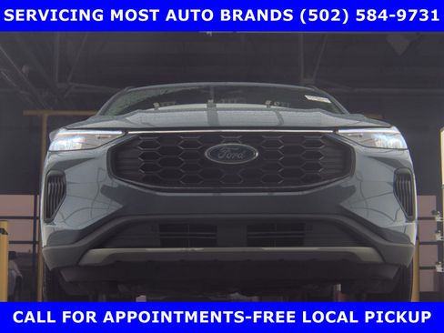 Used 2025 Ford Escape ST-Line w/ Equipment Group 301A image 3