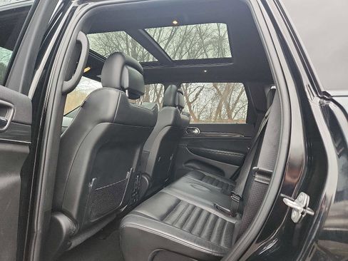 Used 2019 Jeep Grand Cherokee Limited X image 10