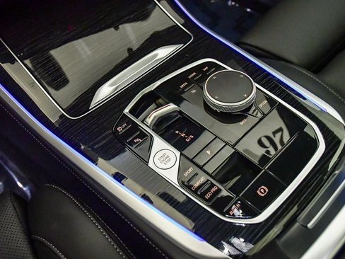 Used 2026 BMW X5 sDrive40i w/ M Sport Package image 24