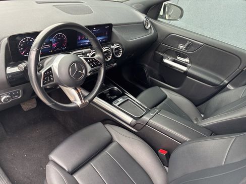 Used 2025 Mercedes-Benz GLA 250 4MATIC image 13
