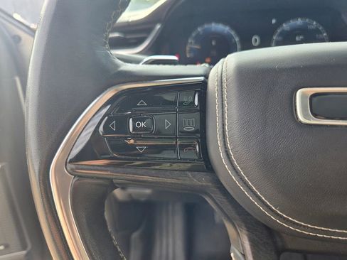 Used 2022 Jeep Grand Cherokee Overland image 30