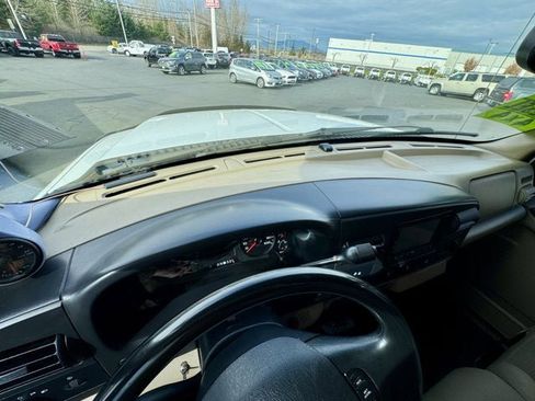 Used 2005 Ford F250 XLT image 16
