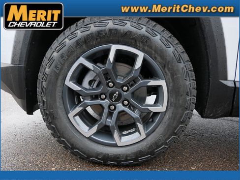 New 2026 Chevrolet Equinox ACTIV w/ Convenience Package III image 3