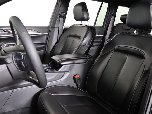 Used 2024 Jeep Grand Cherokee Limited AWD/4WD image 28