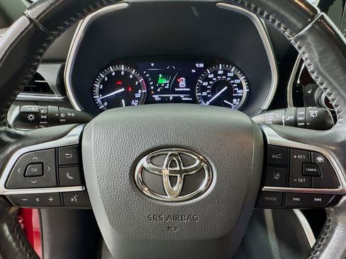 Used 2021 Toyota Highlander XSE image 16
