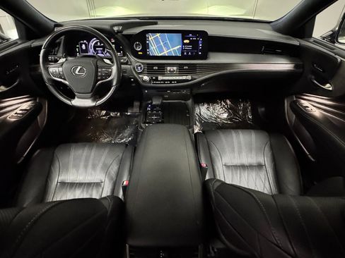 Used 2022 Lexus LS 500h AWD w/ Luxury Package image 38