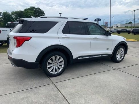 Used 2024 Ford Explorer King Ranch w/ Technology Package AWD/4WD image 3