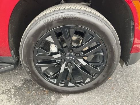 Certified 2025 Chevrolet Tahoe Premier image 9