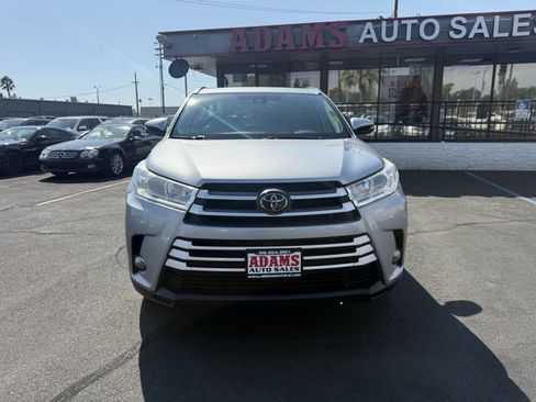 Used 2018 Toyota Highlander XLE image 8