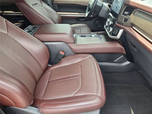 Certified 2024 Ford Expedition Limited RWD image 11