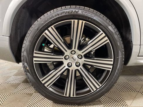 Certified 2025 Volvo XC90 T8 Plus w/ Protection Package Premier AWD/4WD image 16