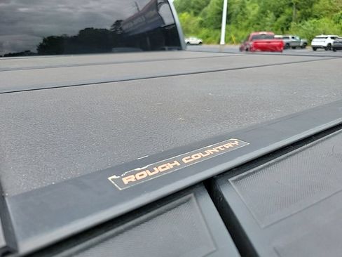 Used 2022 GMC Sierra 1500 Elevation AWD/4WD image 8