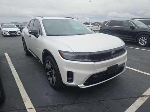 Used 2025 Honda Prologue Elite image 2