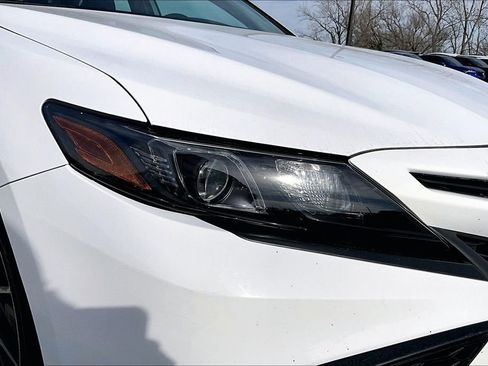 Used 2024 Toyota Camry SE image 39