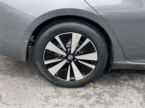 Certified 2021 Nissan Altima 2.5 SV image 12