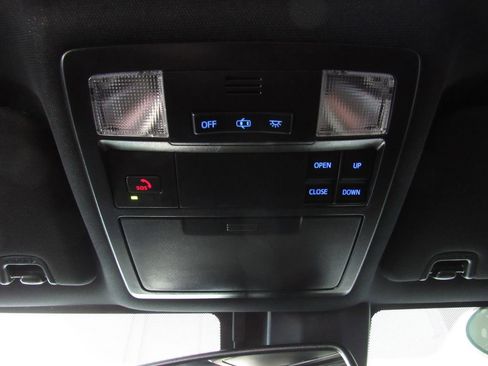 Certified 2022 Toyota Tacoma Limited w/ Black Out Package (TMS) AWD/4WD image 30