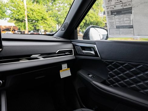 New 2026 Nissan Rogue Platinum AWD/4WD image 11