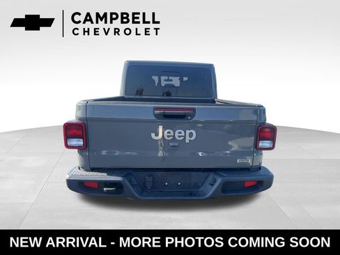 Used 2023 Jeep Gladiator Overland AWD/4WD image 4