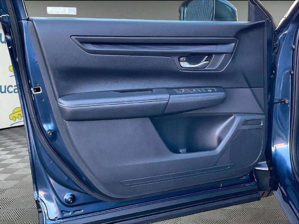 Used 2024 Honda CR-V LX image 9