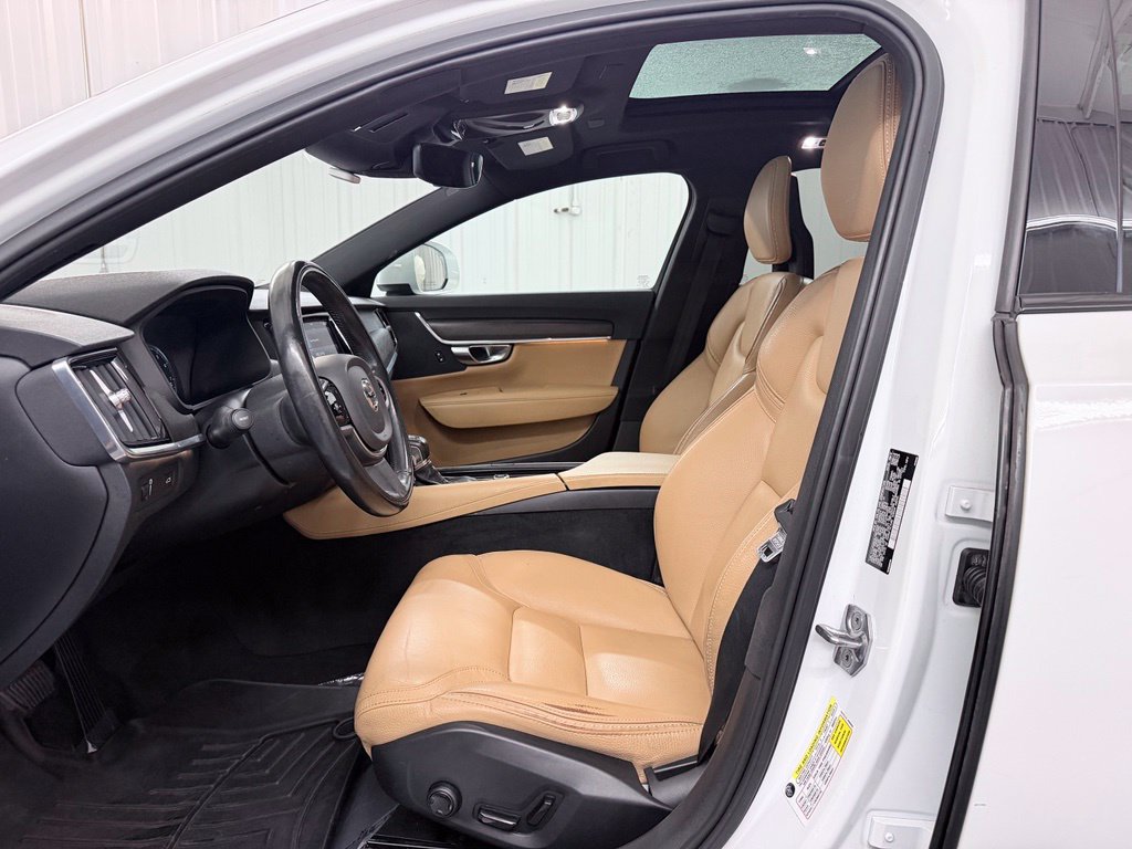 Used 2018 Volvo V90 T5 Cross Country w/ Convenience Package AWD/4WD image 8
