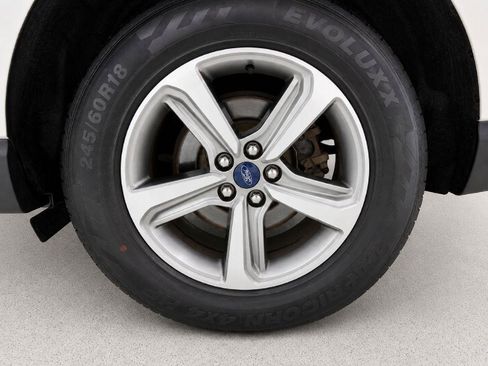 Used 2019 Ford Edge SEL w/ Equipment Group 201A AWD/4WD image 31
