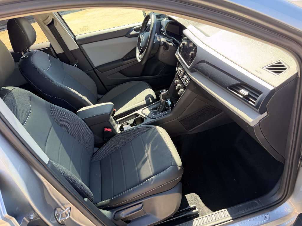 Certified 2023 Volkswagen Taos SE FWD image 23
