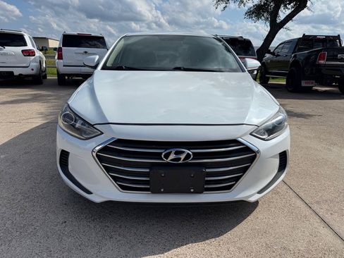 Used 2018 Hyundai Elantra Value Edition FWD image 2