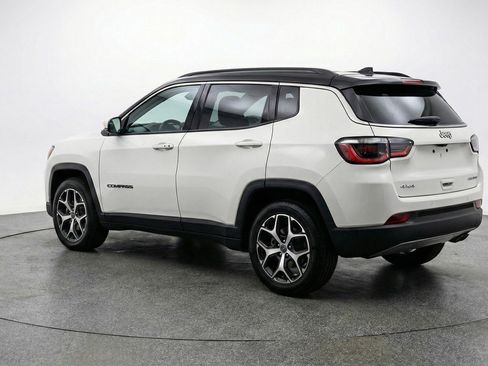 Used 2025 Jeep Compass Limited AWD/4WD image 6