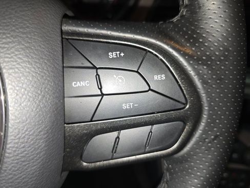 Used 2023 Dodge Challenger SXT w/ Blacktop Package image 17