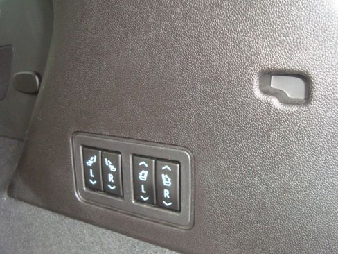 Used 2023 Cadillac XT6 Sport image 25