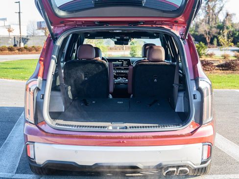 Used 2023 Kia Telluride SX Prestige image 17