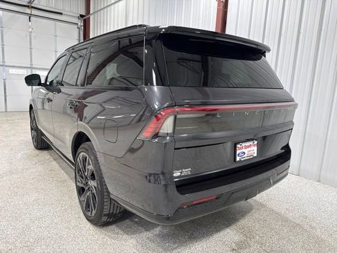 Used 2025 Lincoln Navigator Black Label AWD/4WD image 5