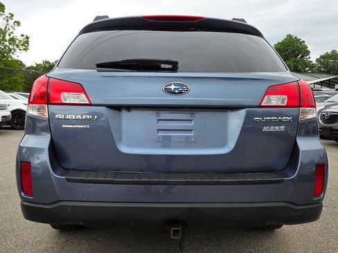 Used 2013 Subaru Outback 2.5i Limited w/ Moonroof Pkg AWD/4WD image 13