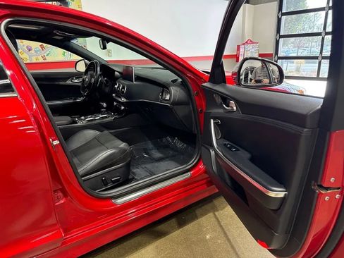Used 2019 Kia Stinger GT1 AWD/4WD image 93