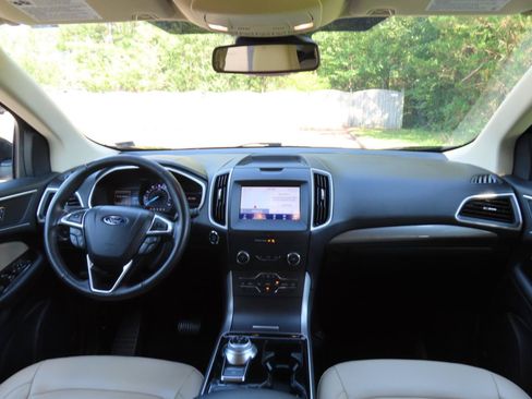 Used 2020 Ford Edge SEL AWD/4WD image 23