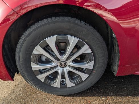 Used 2022 Toyota Corolla LE image 15